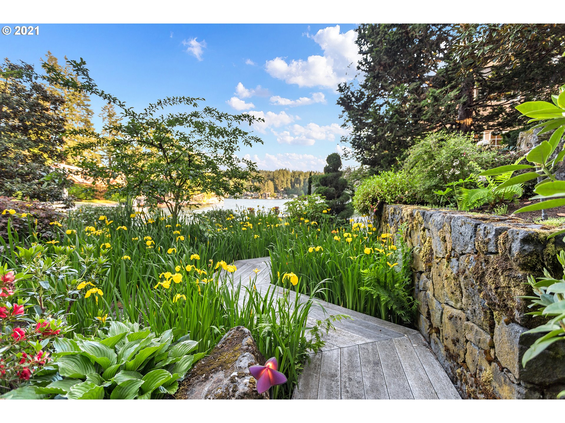 1226 Northshore Road Lake Oswego, OR 97034 - Photo 29 of 32 a view of a yard