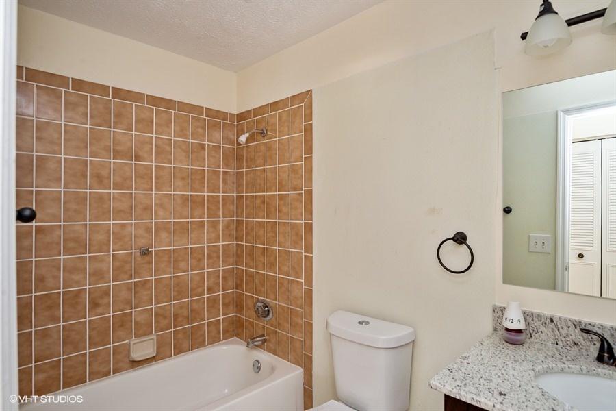 9013 Southeast Hobe Ridge Avenue Hobe Sound, FL 33455 - Photo 22 of 26 Bathroom 2 - guest bathroom