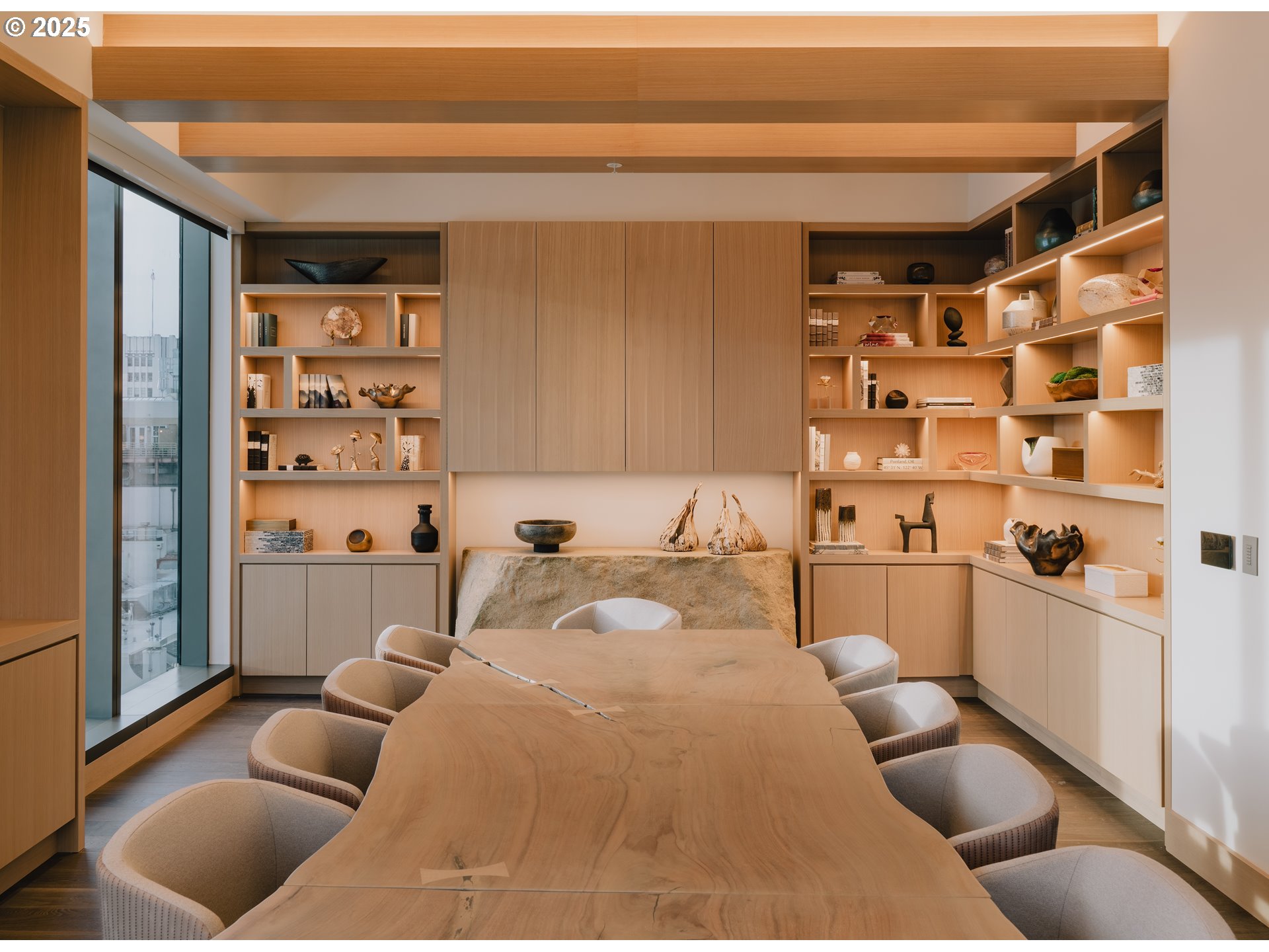 550 Southwest 10th Avenue, Unit 3003 Portland, OR 97205 - Photo 44 of 44 a bedroom with a large bed and a window