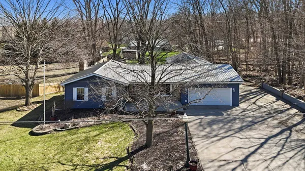 $389,900 | 2438 South Woodland Trail, Warsaw, IN 46580