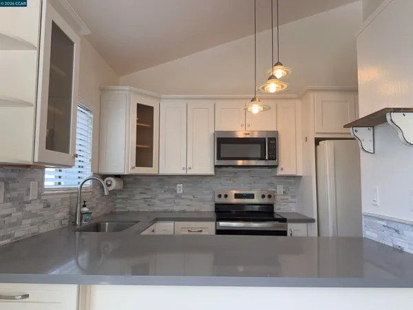 $3,200 | 1144 Maywood Lane, Martinez, CA 94553