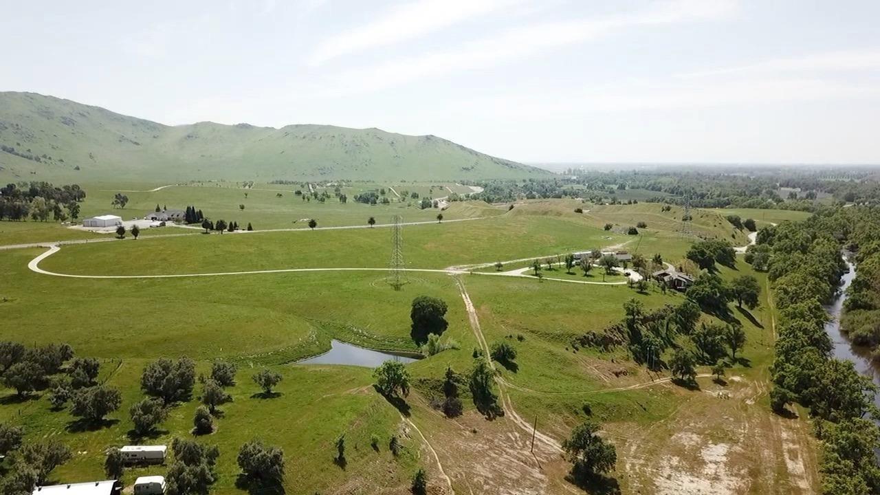 1455 North Piedra Road Sanger, CA 93657 - Photo 5 of 67 Gallery Image 5