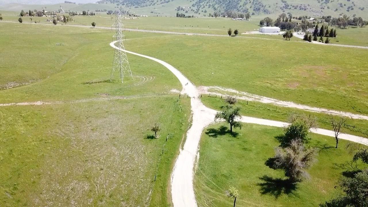 1455 North Piedra Road Sanger, CA 93657 - Photo 6 of 67 Gallery Image 6