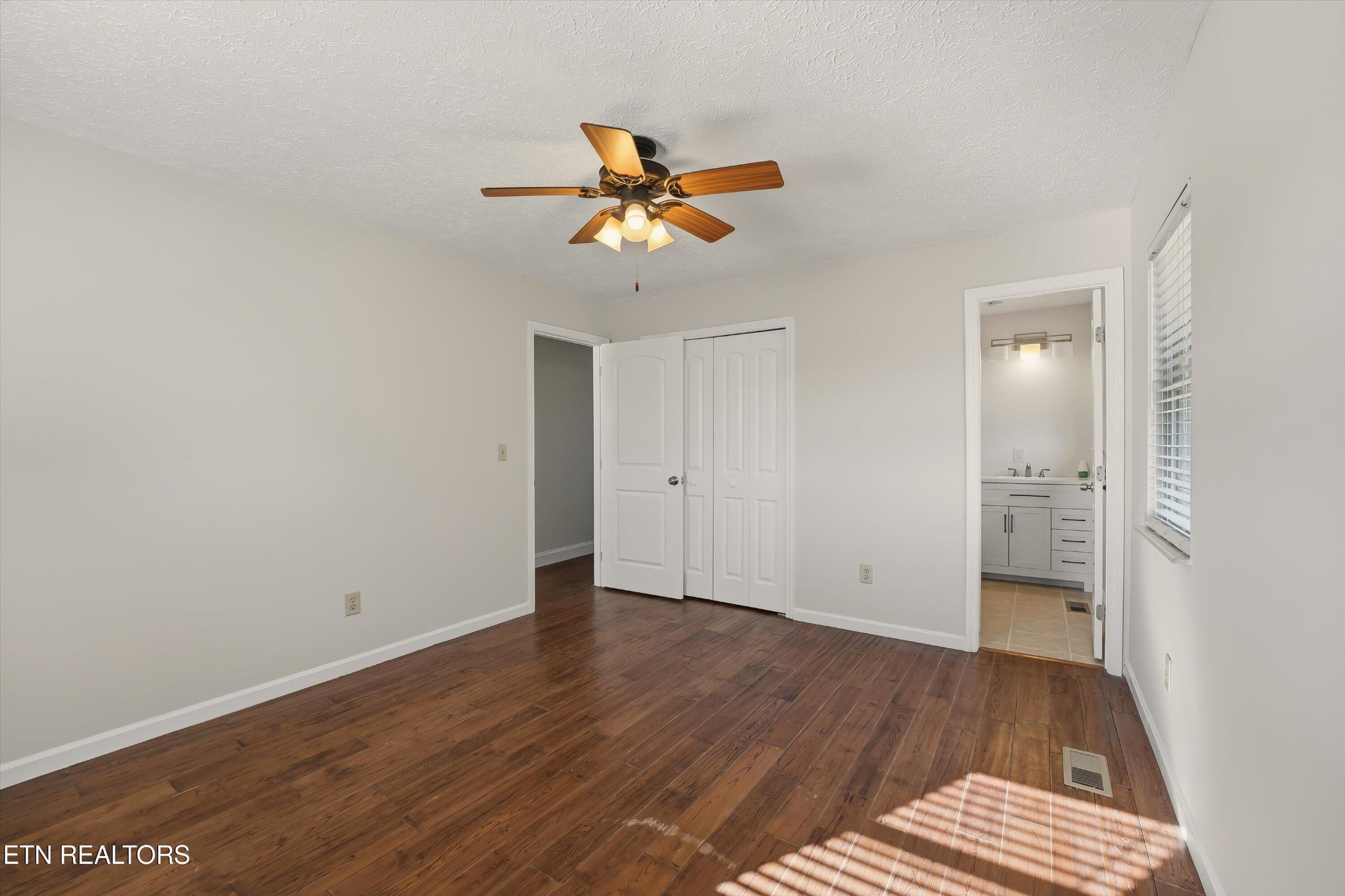 5413 Pryor Road Maryville, TN 37804 - Photo 24 of 33 a view of empty room with wooden floor