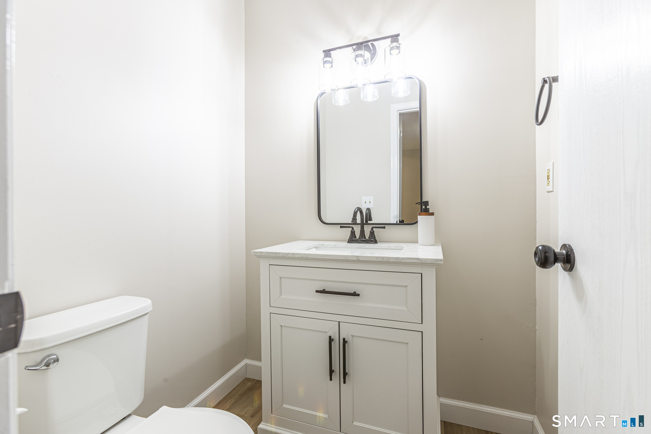 1 Abbott Road, Unit 203 Ellington, CT 06029 - Photo 28 of 37