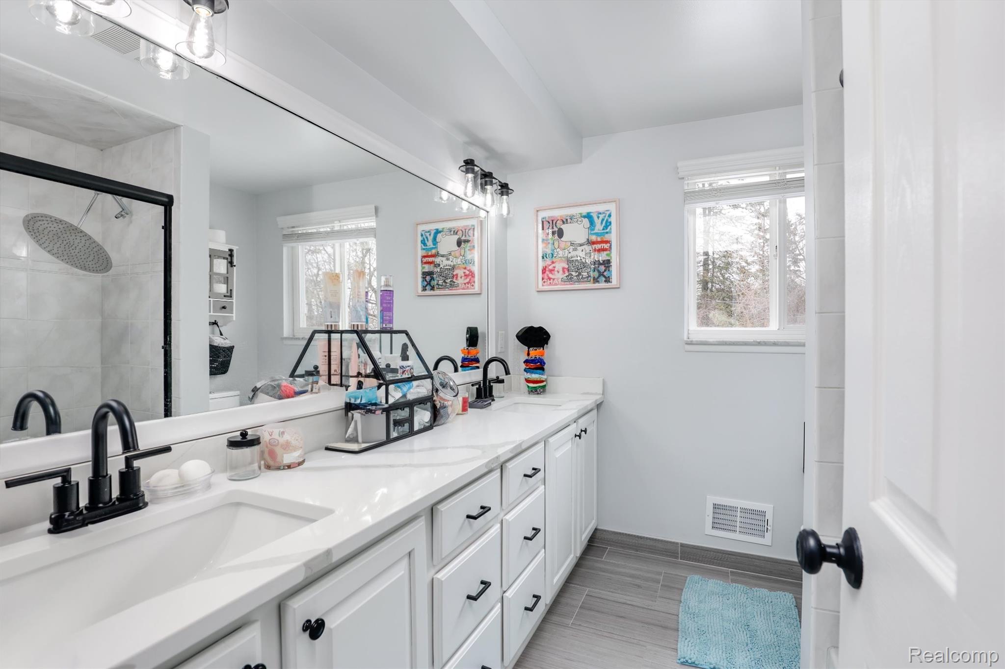 4223 Fieldbrook Road West Bloomfield, MI 48323 - Photo 23 of 31 Full Bath