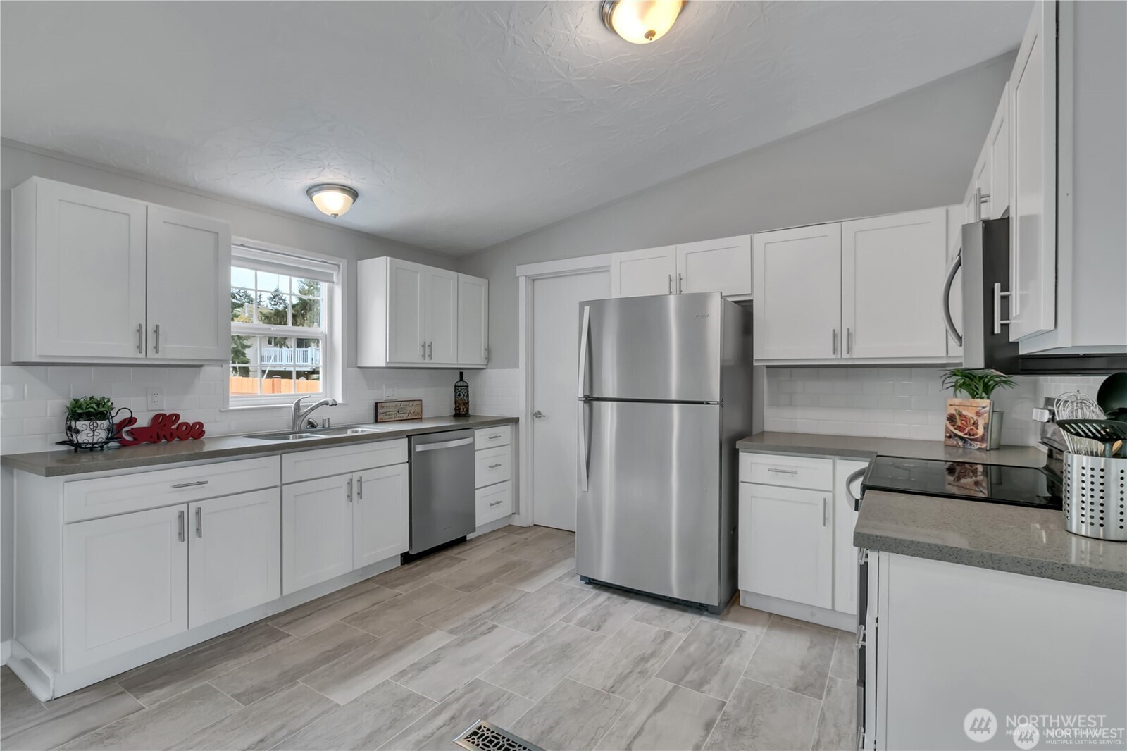 12818 Prairie Ridge Drive East Bonney Lake, WA 98391 - Photo 13 of 27