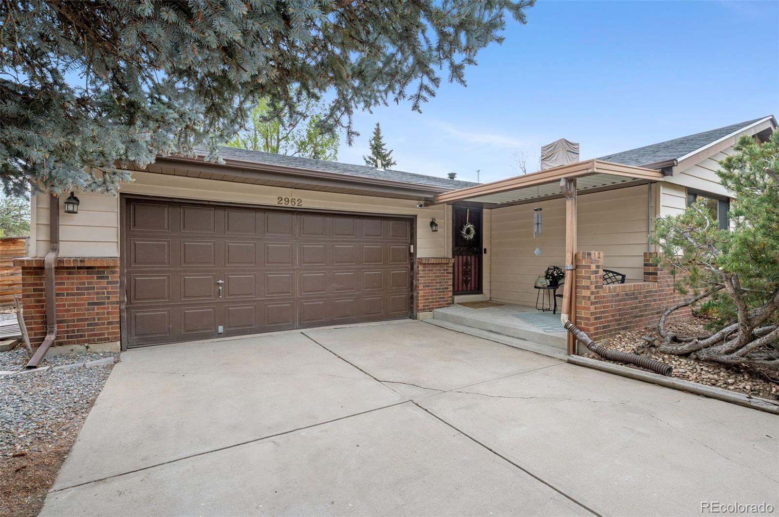 2962 South Webster Street Denver, CO 80227 - Photo 4 of 45