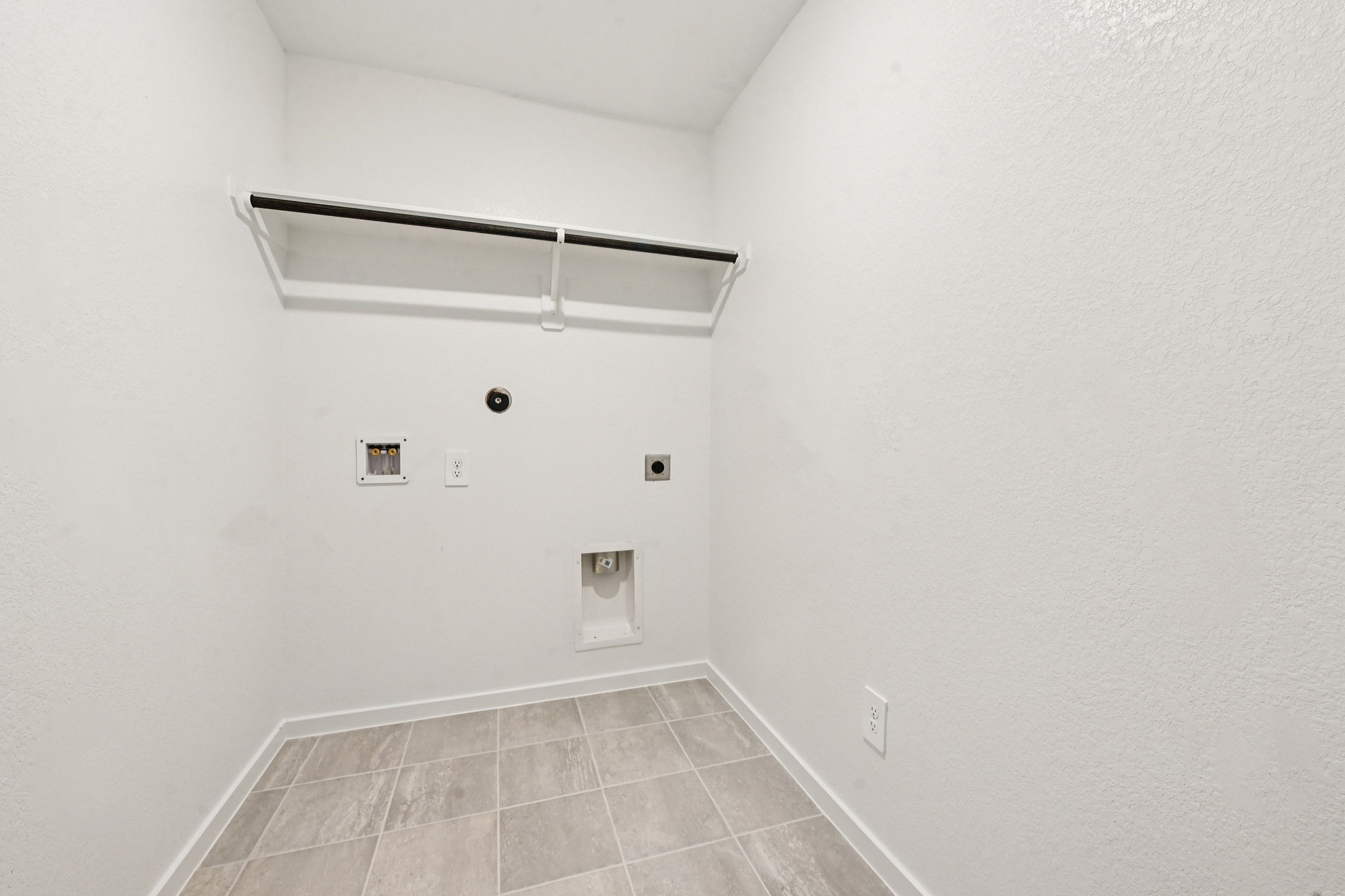 14147 Granger Pointe Lane Conroe, TX 77302 - Photo 25 of 35 a view of an empty room
