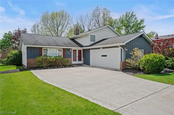 $375,000 | 33276 Tallyho Drive, Solon, OH 44139