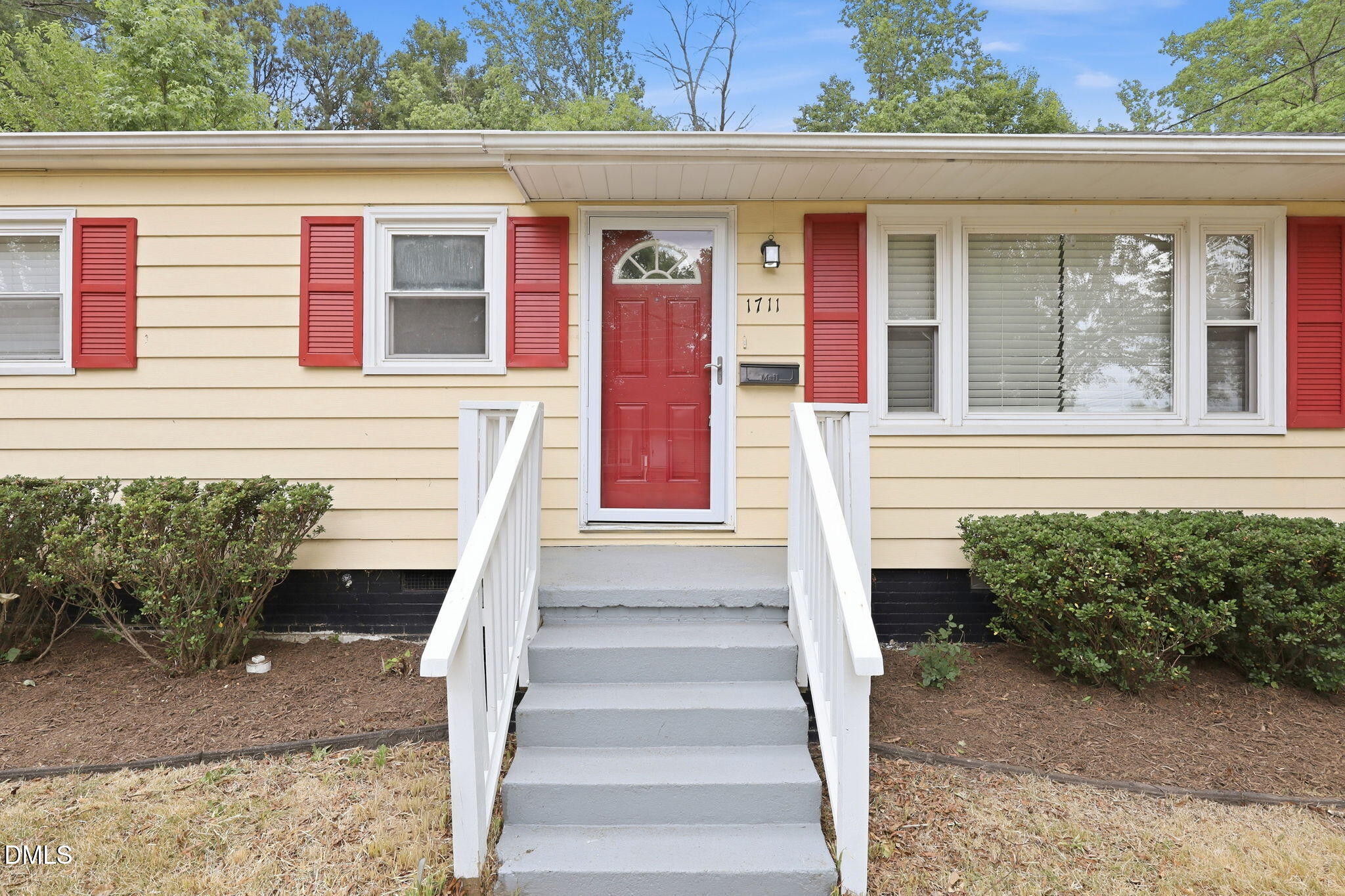 1711 Forest Road Durham, NC 27705 - Photo 3 of 28
