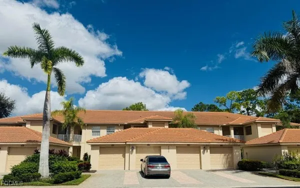 $324,900 | 3977 Bishopwood Court East, Unit 203, Naples, FL 34114