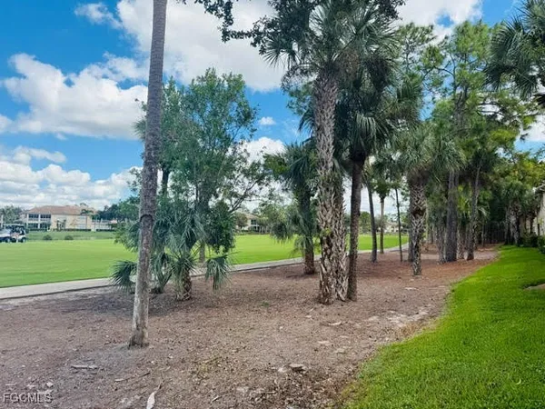 $324,900 | 3977 Bishopwood Court East, Unit 203, Naples, FL 34114