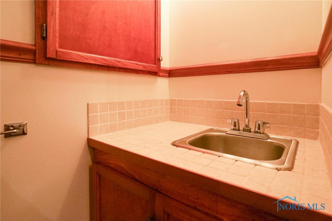 806 Edgehill Road Findlay, OH 45840 - Photo 36 of 45 Gallery Image 36