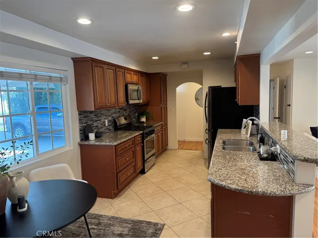 $1,450,000 | 2437 Fordham Drive, Costa Mesa, CA 92626