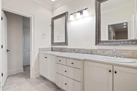 $935,000 | 104 Avallach Drive, Lafayette, LA 70503