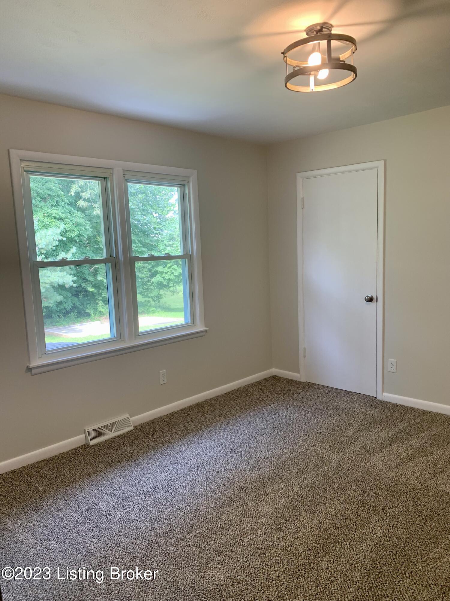 129 Edgewood Road Radcliff, KY 40160 - Photo 24 of 26 IMG-7709