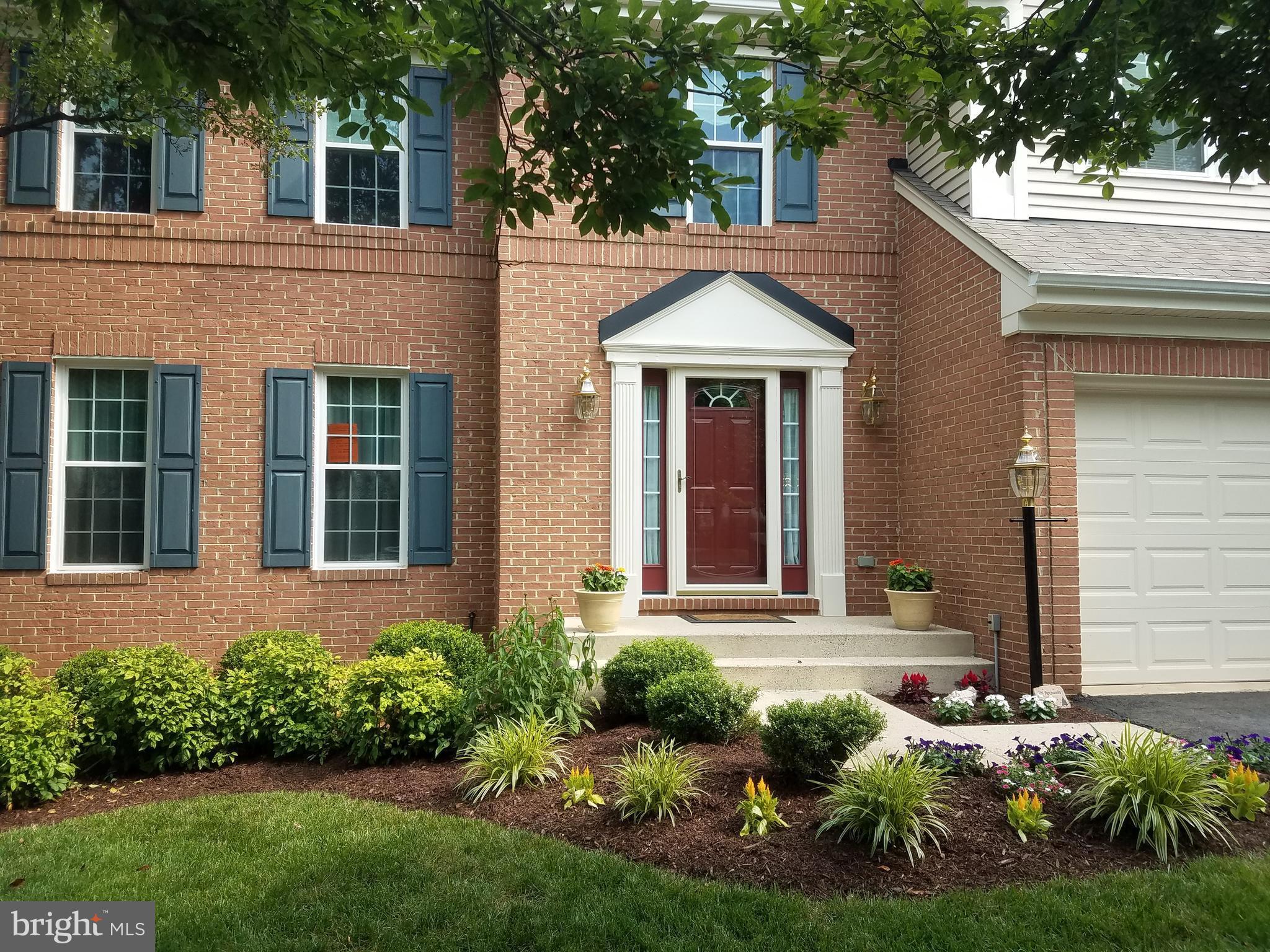 21288 Mirror Ridge Place Sterling, VA 20164 - Photo 3 of 28 Extensive Landscaping