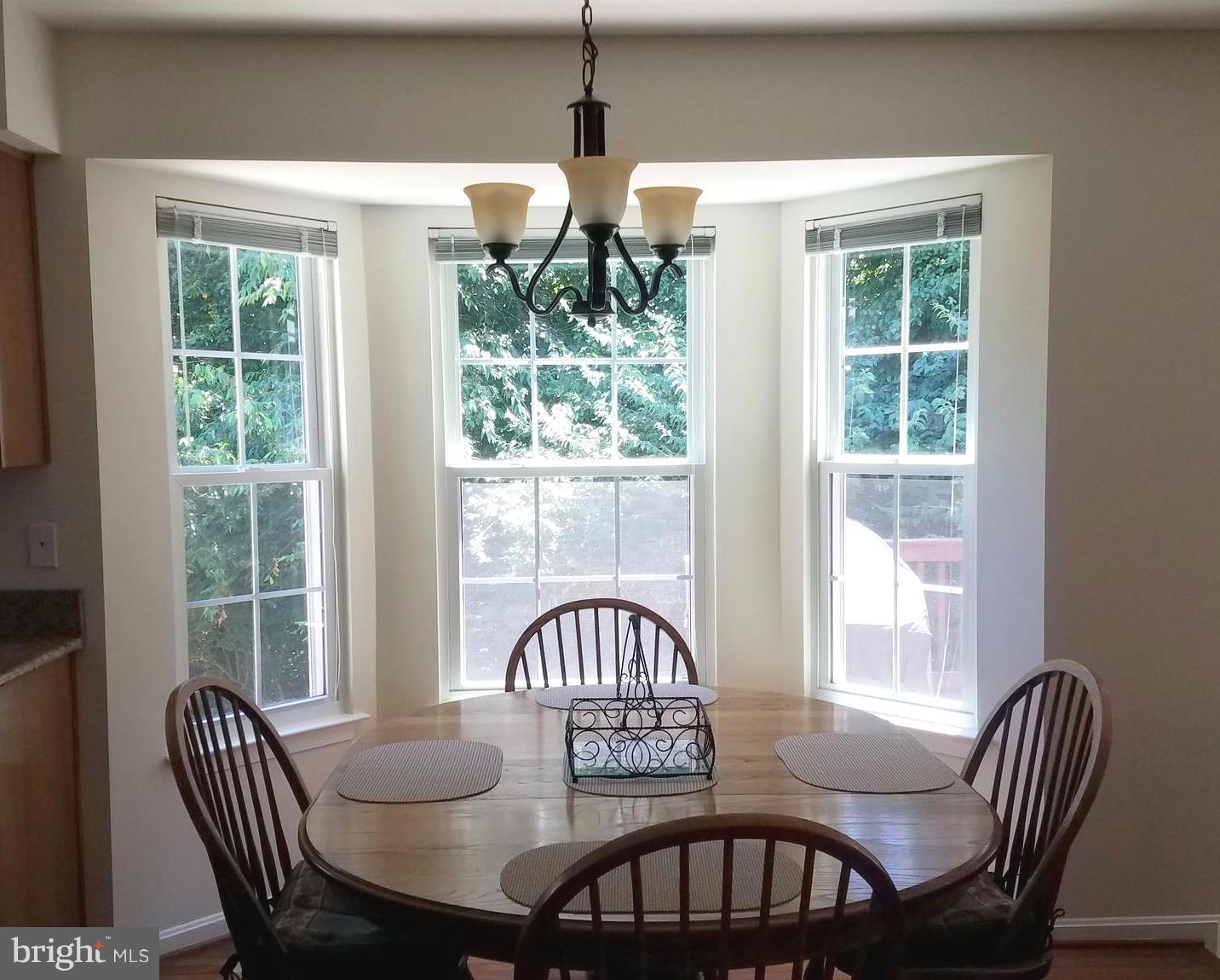 21288 Mirror Ridge Place Sterling, VA 20164 - Photo 7 of 28 Dining Nook