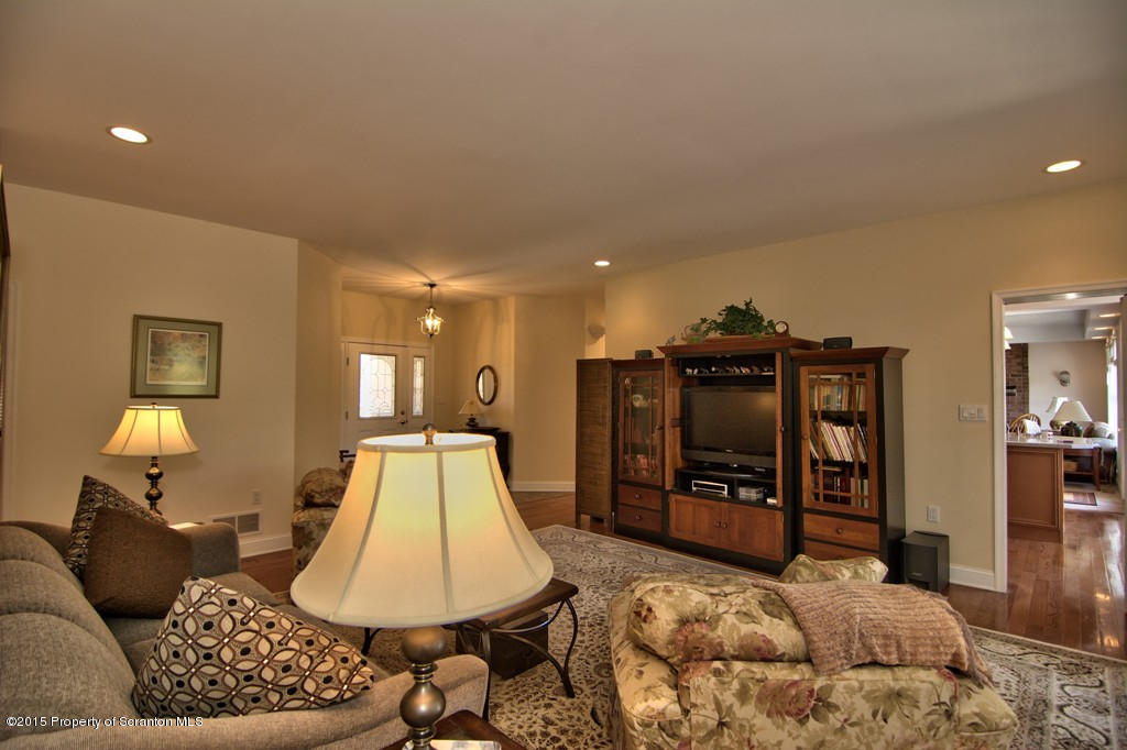 808 Saddle Loop Road Clarks Summit, PA 18411 - Photo 18 of 58 Gallery Image 18