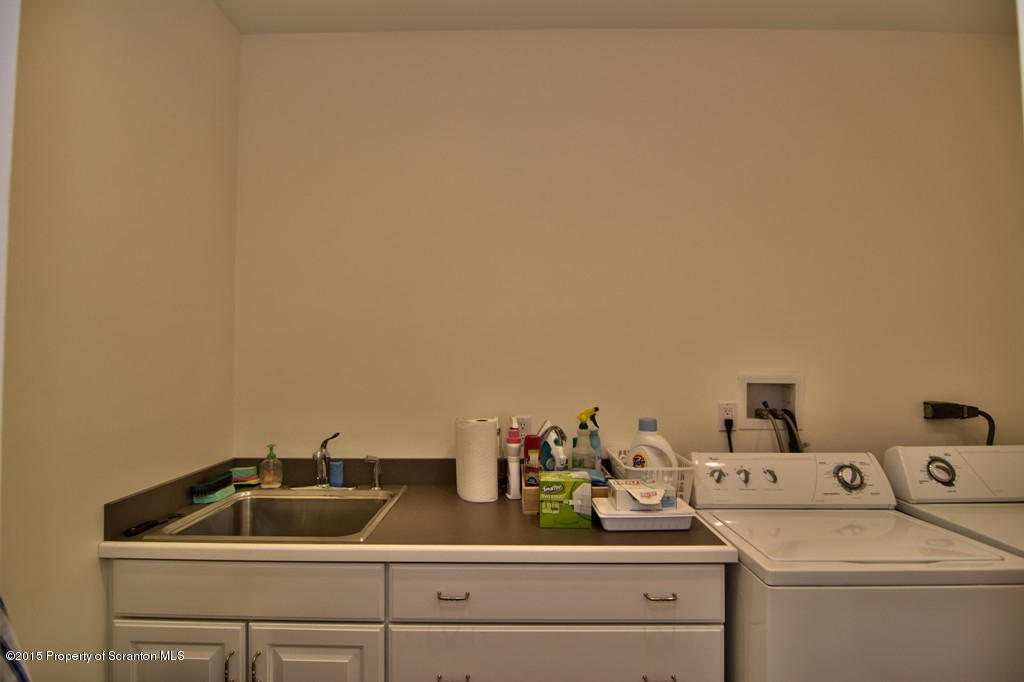 808 Saddle Loop Road Clarks Summit, PA 18411 - Photo 39 of 58 Gallery Image 39