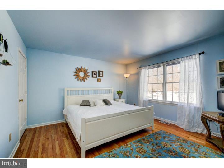 129 Dey Road Cranbury, NJ 08512 - Photo 11 of 25 Gallery Image 11