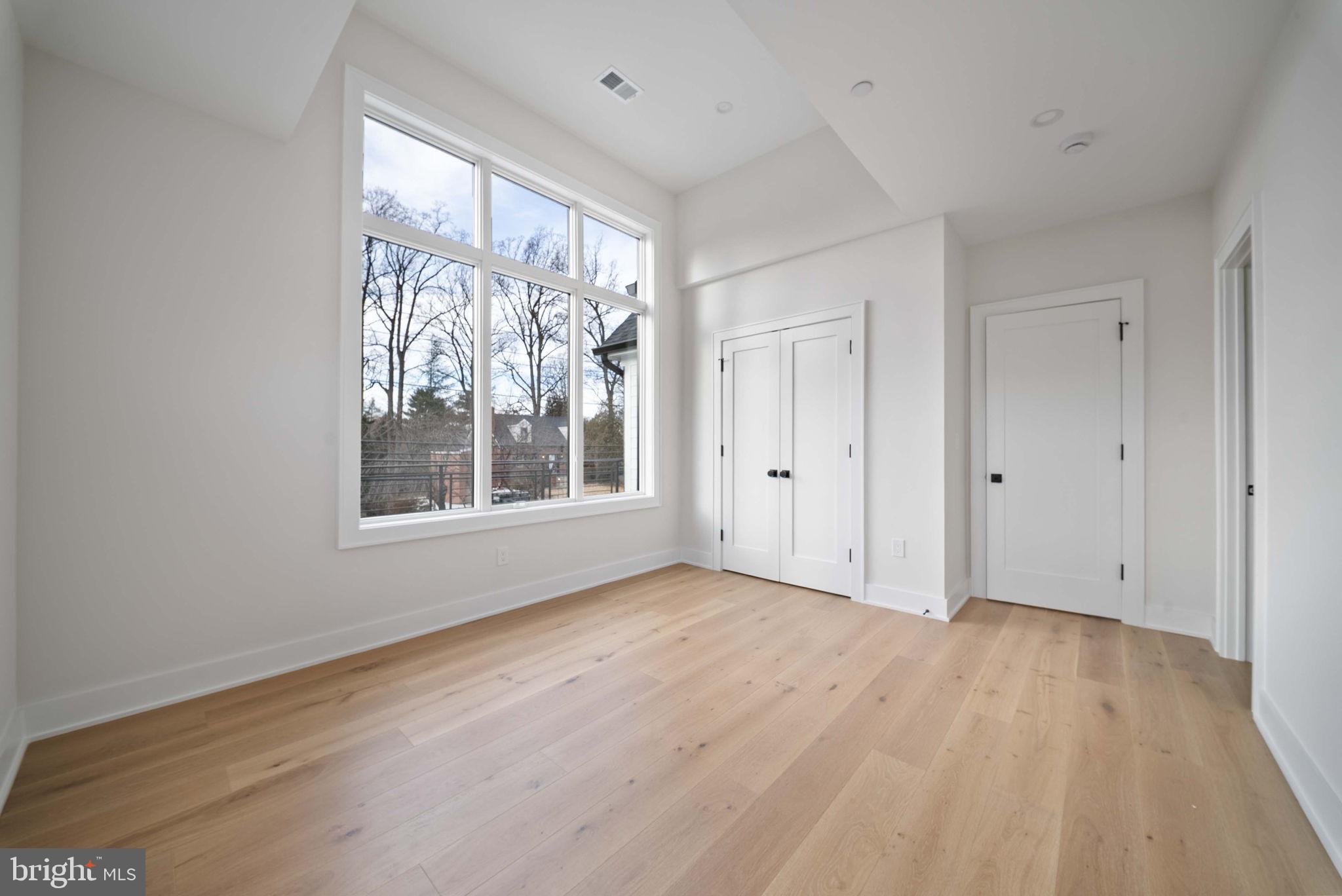 5203 Sangamore Road Bethesda, MD 20816 - Photo 36 of 60 Bedroom 3 (en suite)