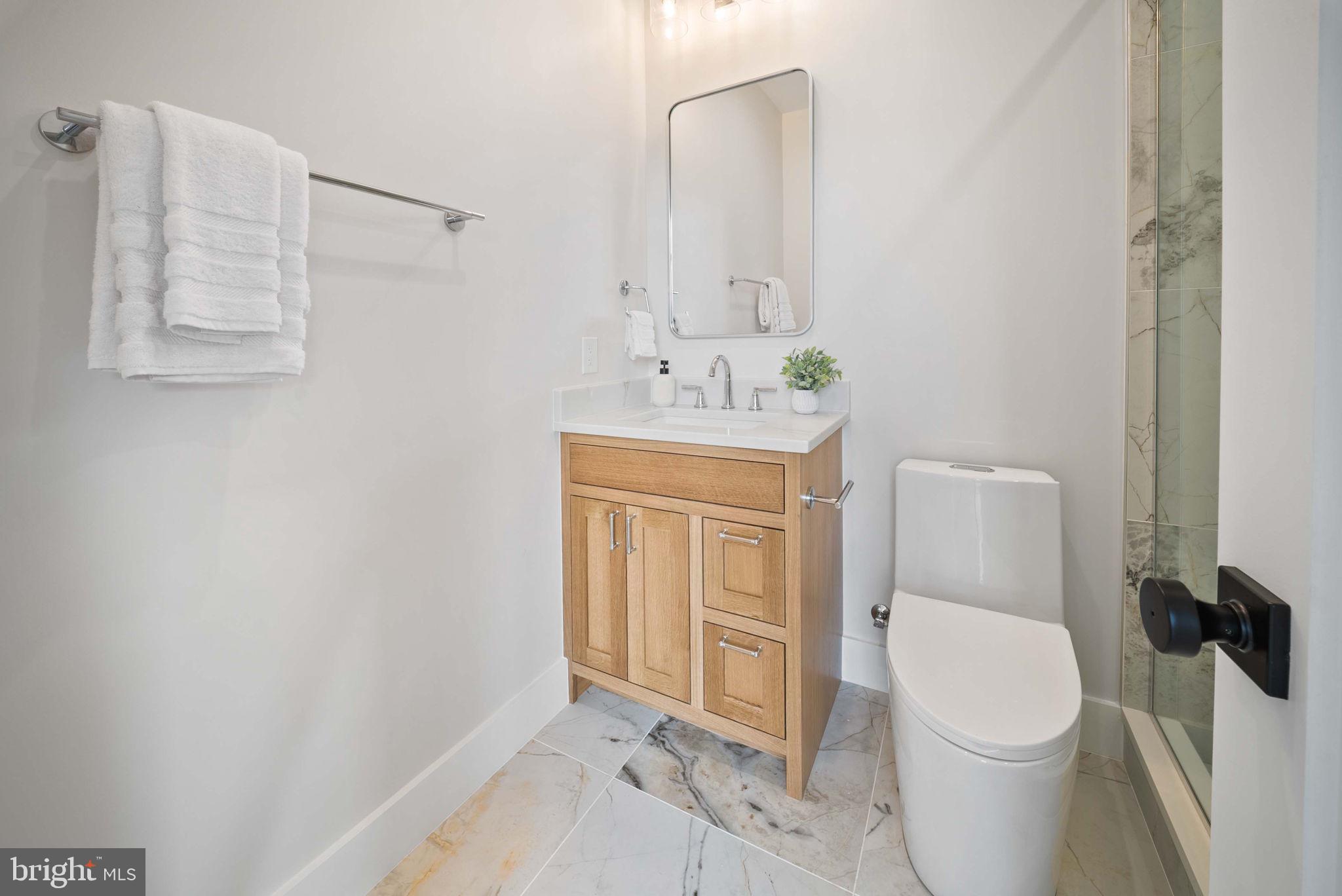 5203 Sangamore Road Bethesda, MD 20816 - Photo 39 of 60 Bathroom 3 (en suite)