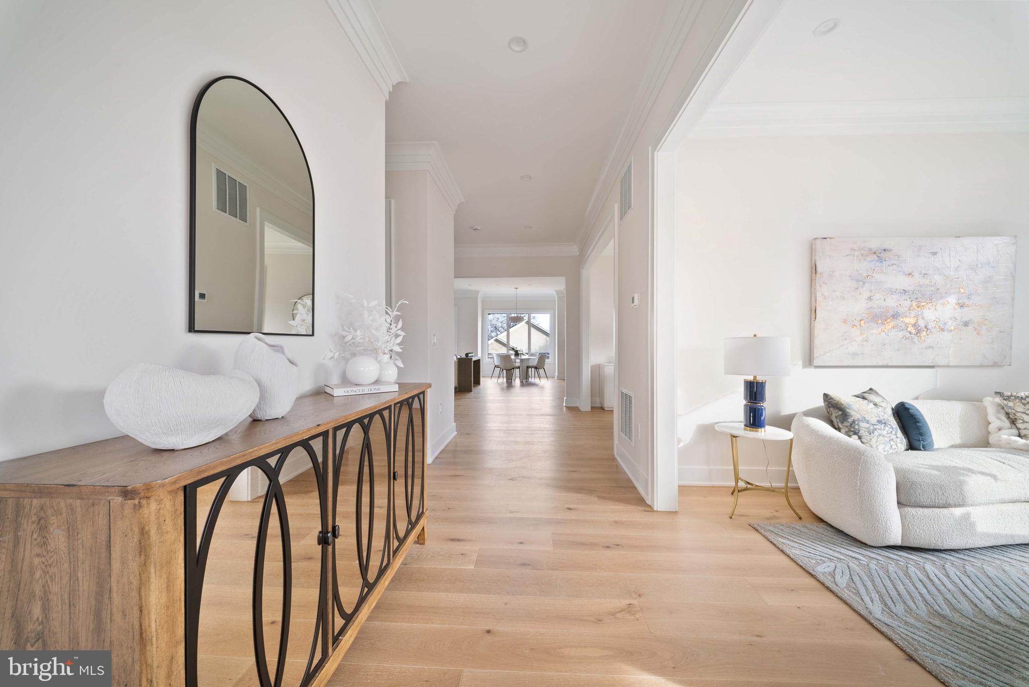 5203 Sangamore Road Bethesda, MD 20816 - Photo 8 of 60 Entry