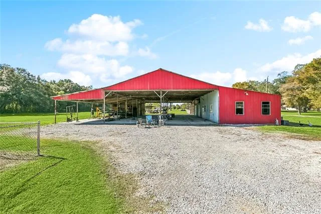 $339,000 | 13108 Highway 23, Belle Chasse, LA 70037