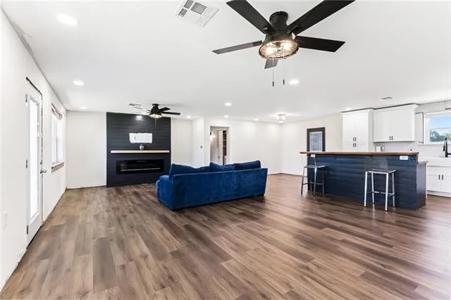 $339,000 | 13108 Highway 23, Belle Chasse, LA 70037