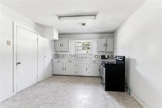 $339,000 | 13108 Highway 23, Belle Chasse, LA 70037