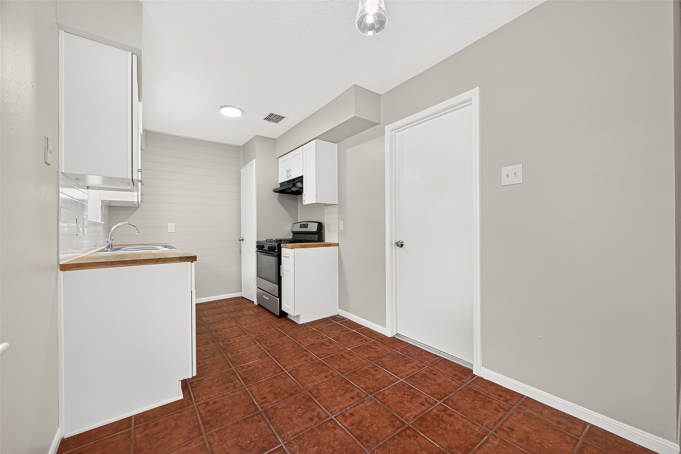 5319 Ridge Turn Drive Houston, TX 77053 - Photo 13 of 38