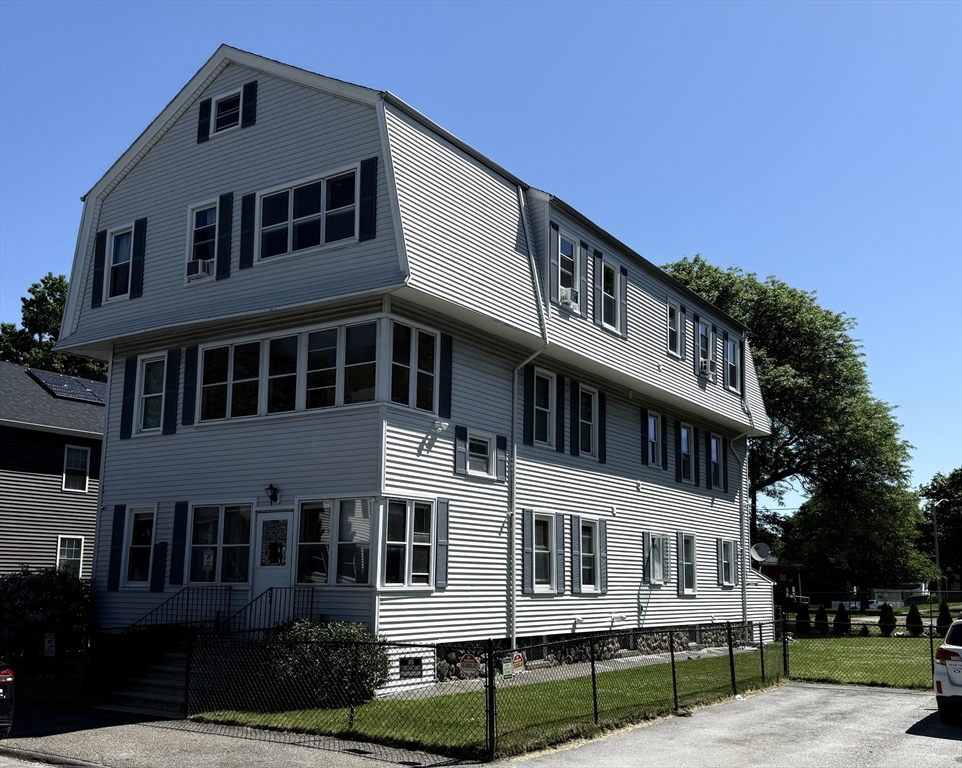 57 Vale Street, Unit 3 Worcester, MA 01604 - Photo 1 of 14