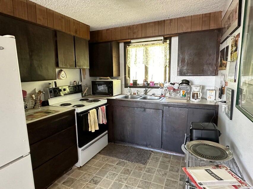 2045 Netarts Bay Road Tillamook, OR 97141 - Photo 30 of 41 Unit 2