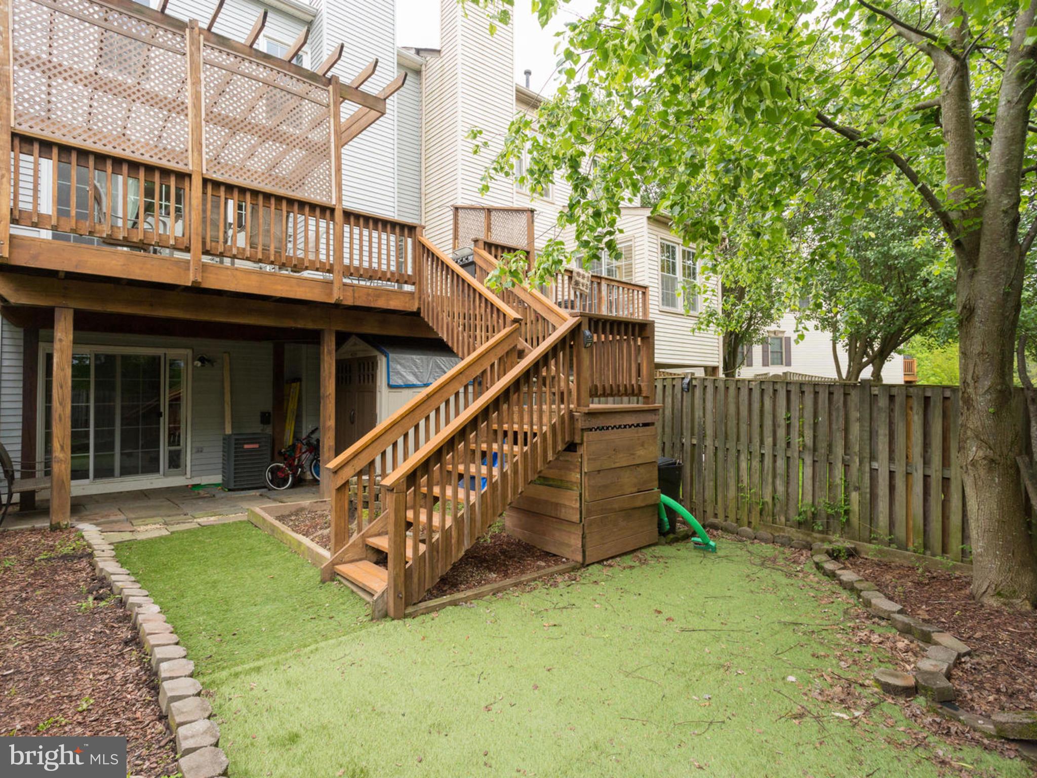 6421 English Ivy Way Springfield, VA 22152 - Photo 25 of 27 Exterior (Rear)