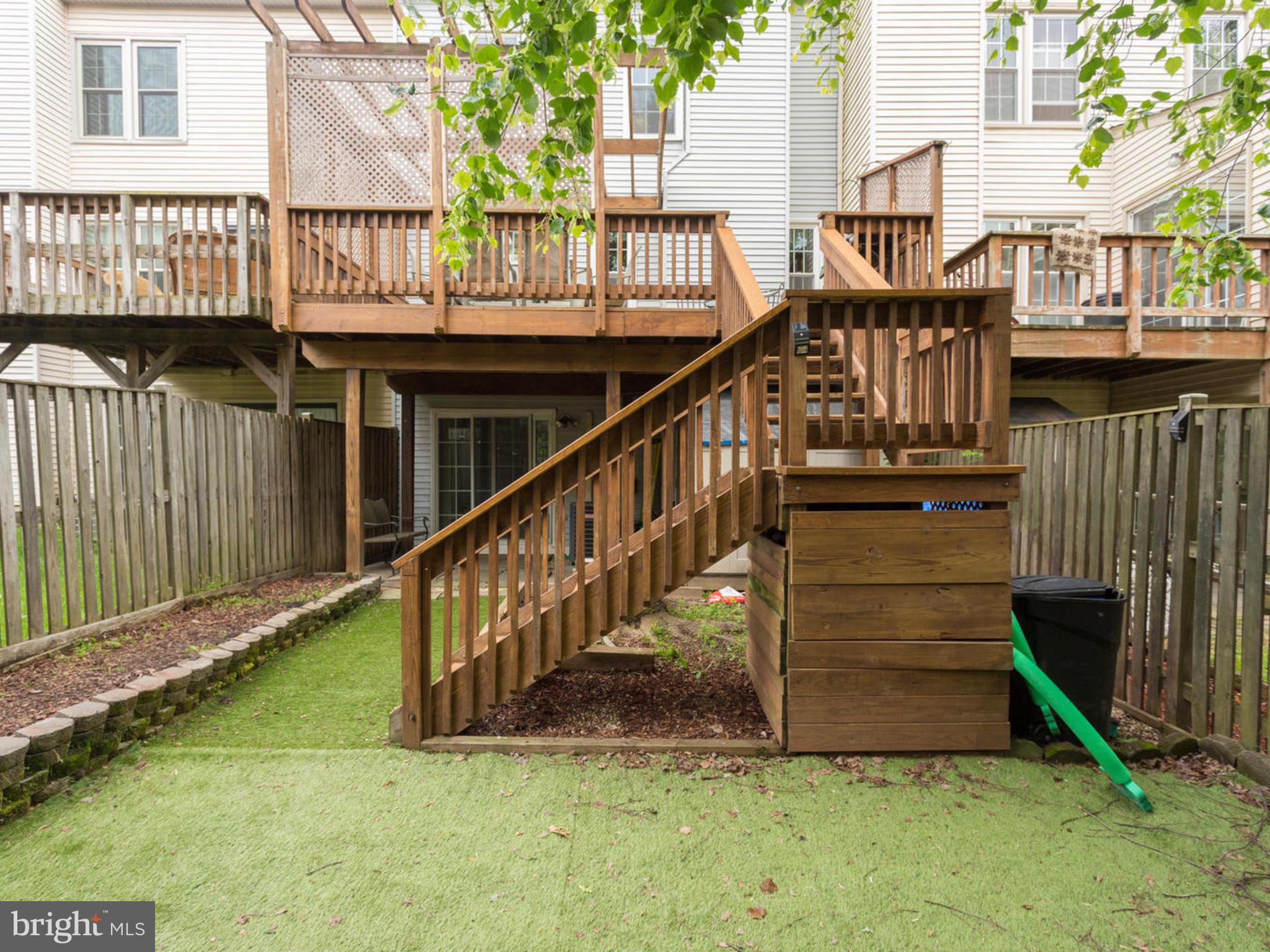 6421 English Ivy Way Springfield, VA 22152 - Photo 26 of 27 Exterior (Rear)