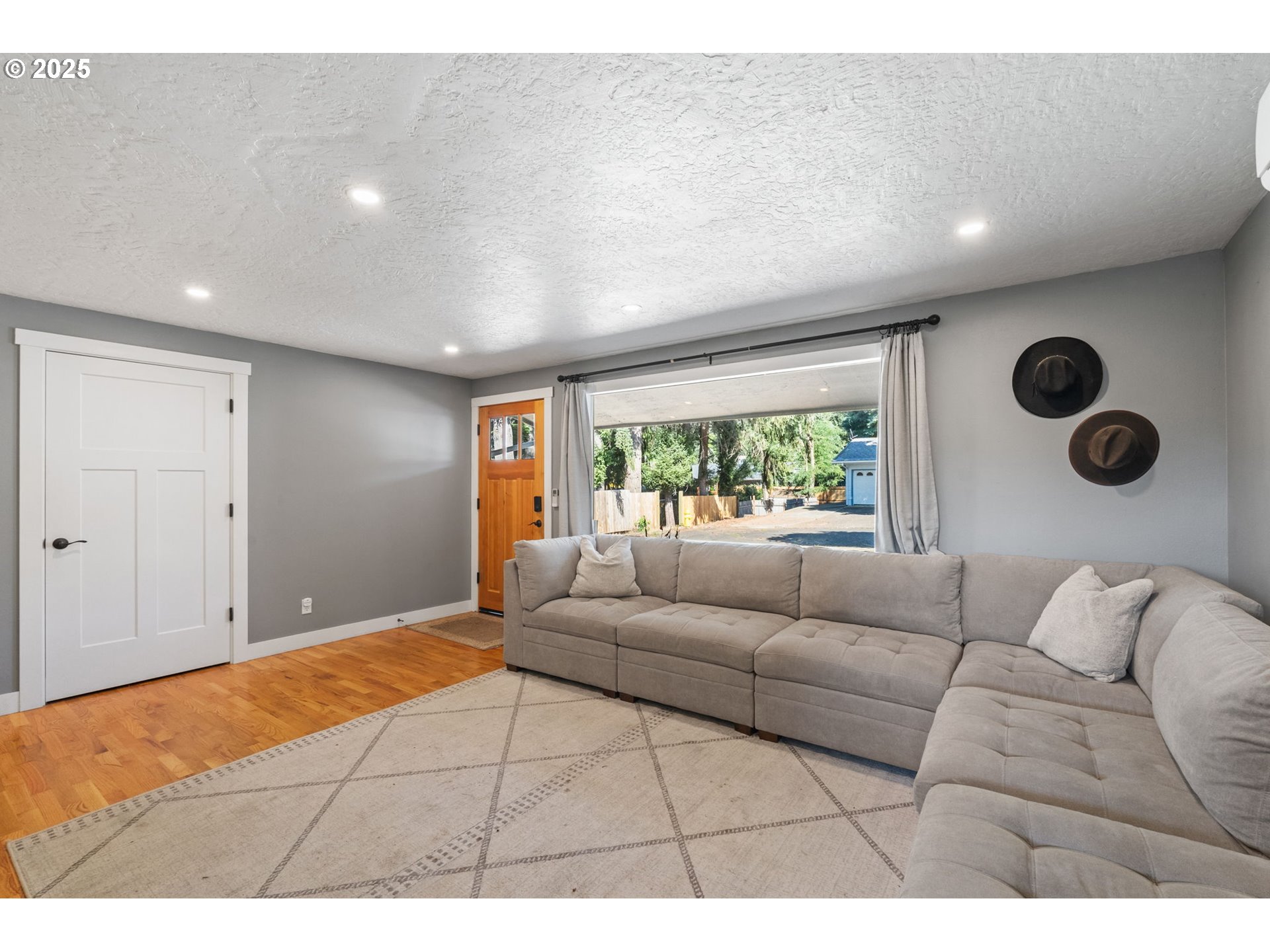 1035 South 11th Street Cottage Grove, OR 97424 - Photo 6 of 30 a living room with furniture and a large window
