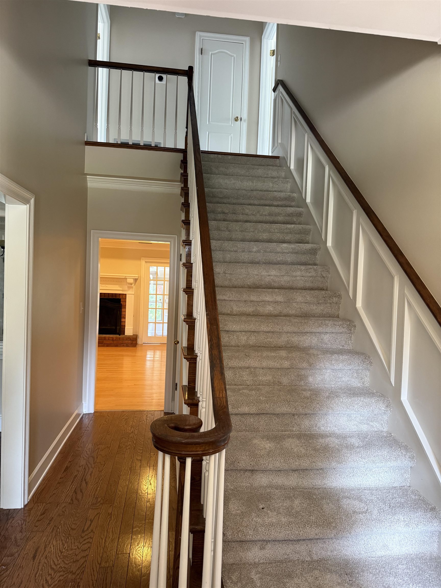 508 Barbara Court Daphne, AL 36526 - Photo 9 of 16 Stairs