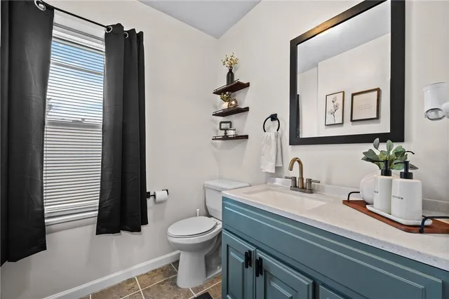 $179,900 | 203 Pinehill Drive, Irondequoit, NY 14622