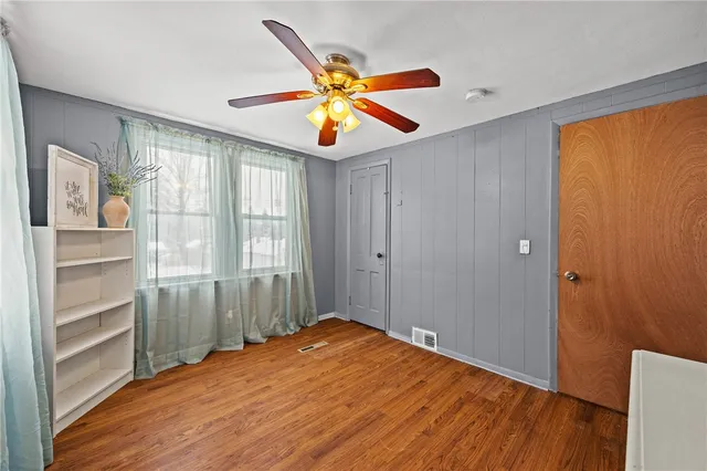 $179,900 | 203 Pinehill Drive, Irondequoit, NY 14622