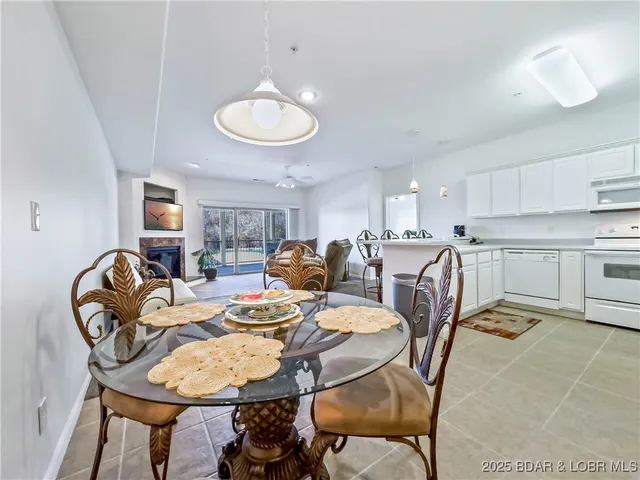 $283,600 | 562 Hyd-a-way Cove Road, Unit 2H, Camdenton, MO 65020