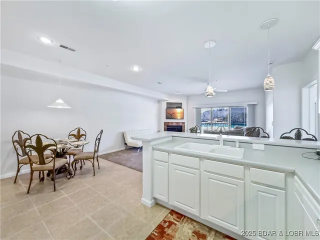 $283,600 | 562 Hyd-a-way Cove Road, Unit 2H, Camdenton, MO 65020