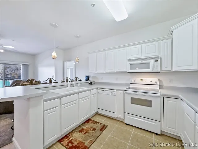 $283,600 | 562 Hyd-a-way Cove Road, Unit 2H, Camdenton, MO 65020