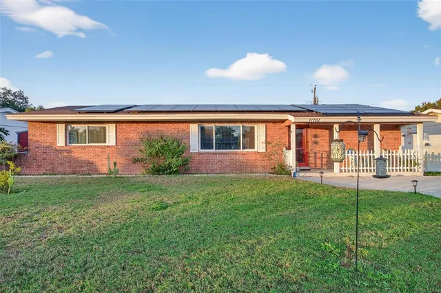 $3,490 | 11761 80th Avenue, Seminole, FL 33772