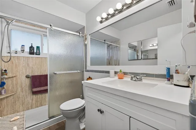 $3,490 | 11761 80th Avenue, Seminole, FL 33772