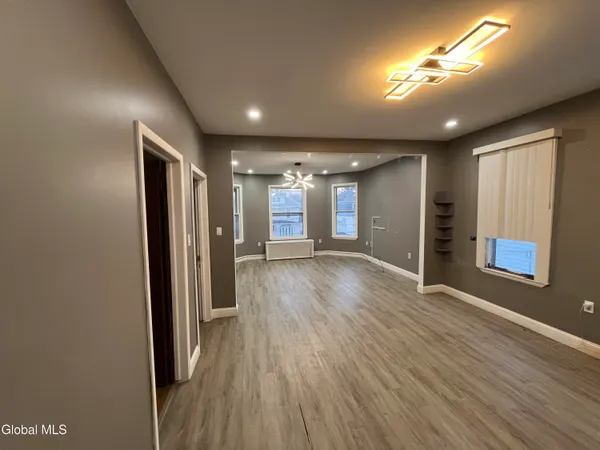 $1,500 | 1410 Stanford Street, Schenectady, NY 12308