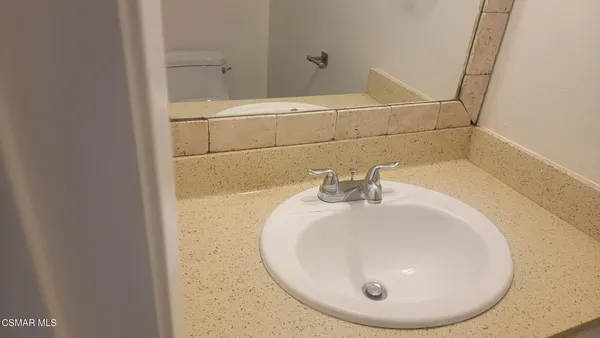 $565,000 | 12301 Runnymede Street, Unit 3, North Hollywood, CA 91605