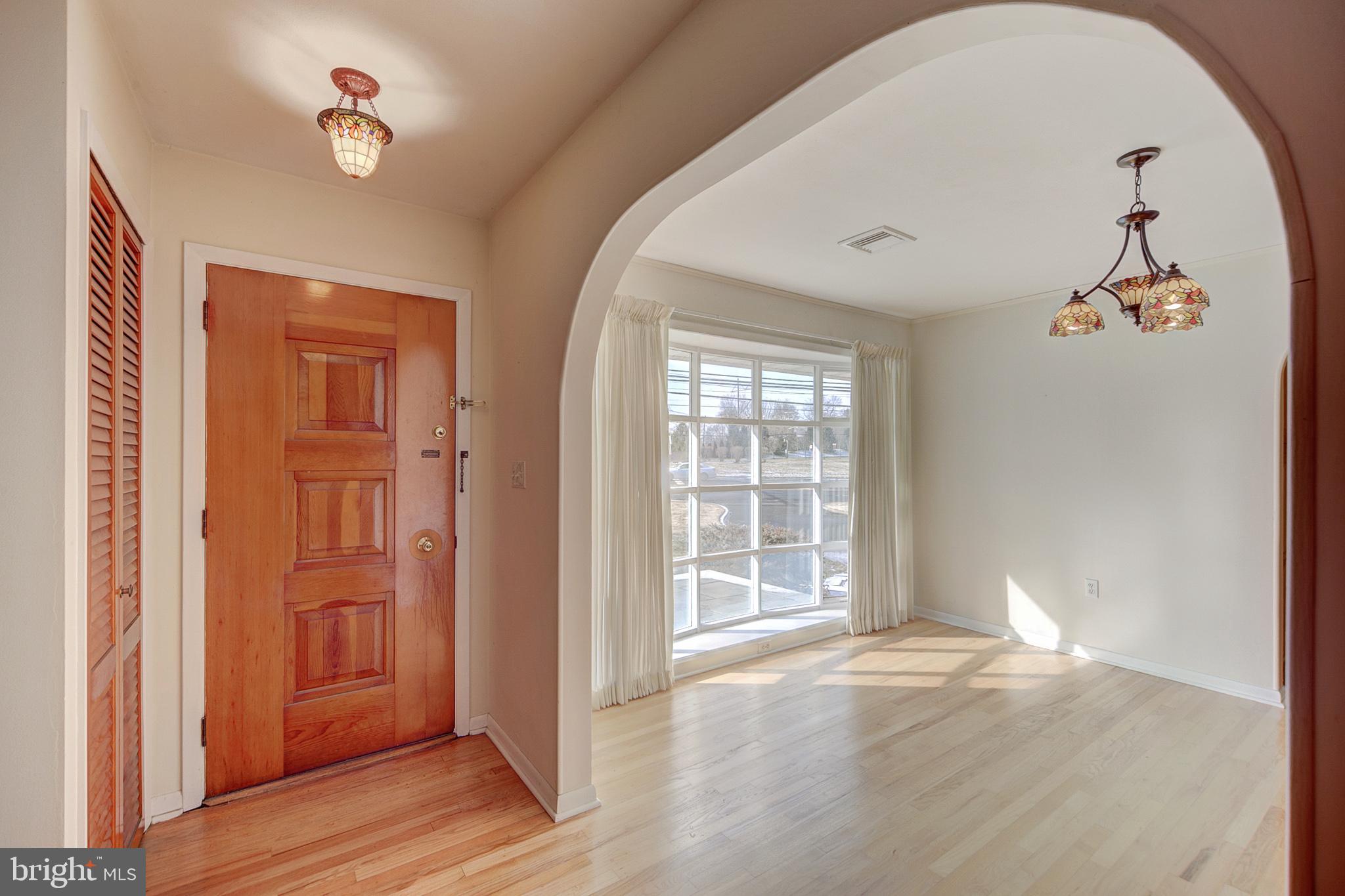 2224 Pennington Road Ewing, NJ 08638 - Photo 8 of 35