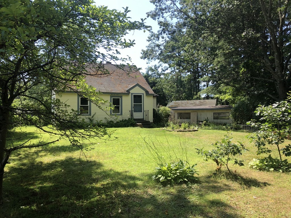 270 Wisdom Way Greenfield, MA 01301 - Photo 1 of 29 Gallery Image 1